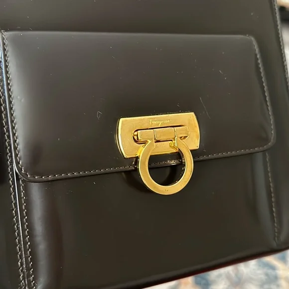 Authentic Salvatore Ferragamo Handbag Gancini Leather Brown Bag Vintage - Picture 8 of 16